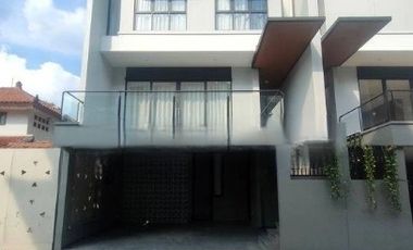 RUMAH MEWAH PRIVATE POOL BRAND NEW DI KEMANG AREA