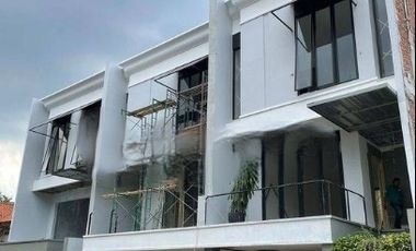 RUMAH MEWAH PRIVATE POOL BRAND NEW DI KEMANG AREA