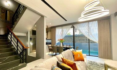 Rumah Mewah dan Asri Memiliki Kolam Renang Pribadi dan rooftop di daerah Jakarta Selatan.