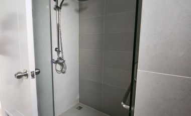 Disewakan rumah mewah posisi corner murah di gading serpong pasadena