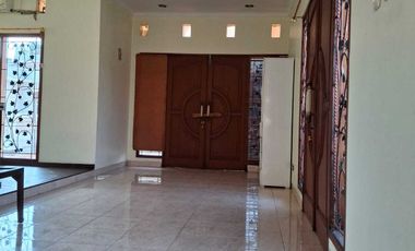 Disewakan Rumah siap huni 2 lt di Taman Buaran Indah, Klender, Jaktim