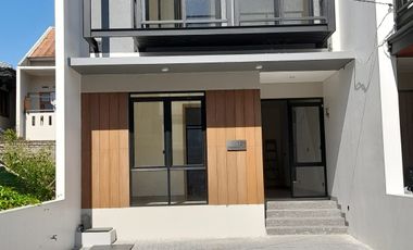 Rumah Cantik siap huni di Arcamanik dekat Sport Jabar