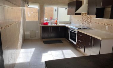 RENTA DE CASA EN RESIDENCIAL VILLAS DEL CASTAÑO METEPEC