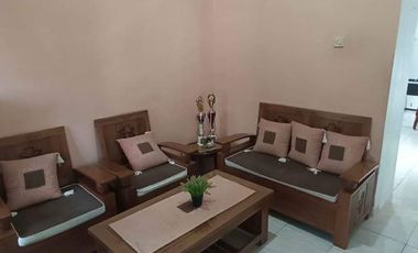 DIJUAL RUMAH 2 LANTAI DI LOKASI STRATEGIS, LINGKUNGAN SEJUK DAN NYAMAN