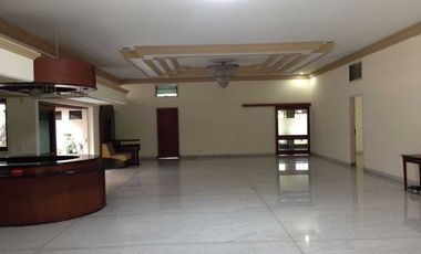 KOMERSIAL AREA DI PUSAT KOTA DEKAT PEMKOT, GRAHADI UNTUK SEGALA USAHA