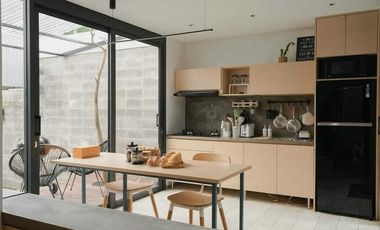 DIJUAL RUMAH MEWAH FULL FURNISH SIAP HUNI GEGERKALONG PERMAI BANDUNG