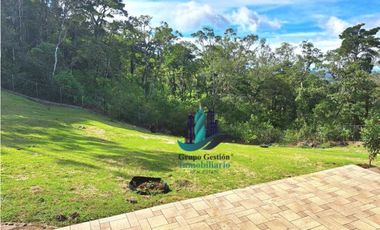 VENDO CASA CON VISTA Y 3000M2 BOQUETE