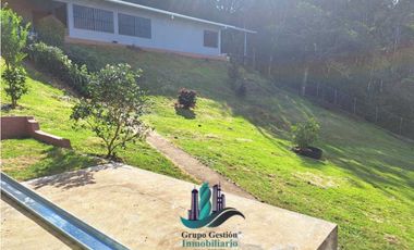 VENDO CASA CON VISTA Y 3000M2 BOQUETE