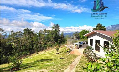 VENDO CASA CON VISTA Y 3000M2 BOQUETE