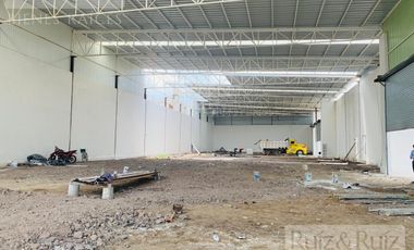 Bodega Industrial en  Sol Ote. Residencial Punta del Este.