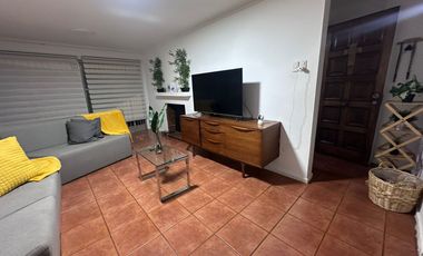 Se arrienda Linda Casa sin muebles