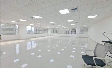 ALQUILER DE OFICINA 197M2 EN TORRE LAS AMERICAS MTTO INCLUIDO JP
