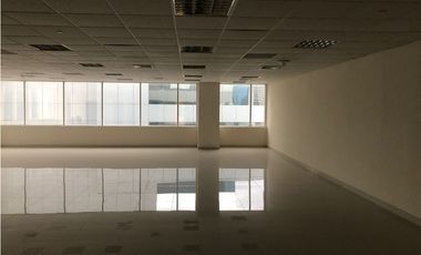 ALQUILER DE OFICINA 197M2 EN TORRE LAS AMERICAS MTTO INCLUIDO JP