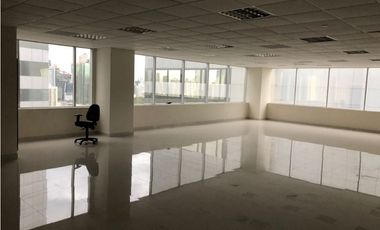 ALQUILER DE OFICINA 197M2 EN TORRE LAS AMERICAS MTTO INCLUIDO JP