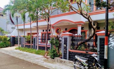 Di sewakan rumah di kavling marinir pondok kelapa duren sawit Jaktim