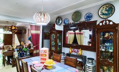 Rumah Bagus Tanah Luas Dekat Pintu Toll di Jatiwaringin Kota Bekasi