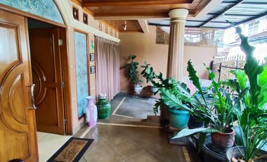 Rumah Bagus Tanah Luas Dekat Pintu Toll di Jatiwaringin Kota Bekasi