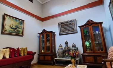 Rumah Bagus Tanah Luas Dekat Pintu Toll di Jatiwaringin Kota Bekasi