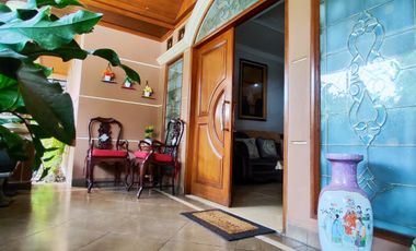 Rumah Bagus Tanah Luas Dekat Pintu Toll di Jatiwaringin Kota Bekasi