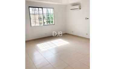 Venta de casa en Altos de Panamá $450.000
