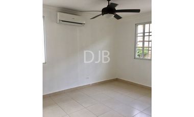 Venta de casa en Altos de Panamá $450.000