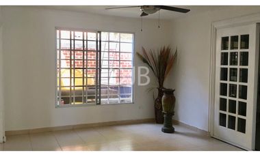 Venta de casa en Altos de Panamá $450.000