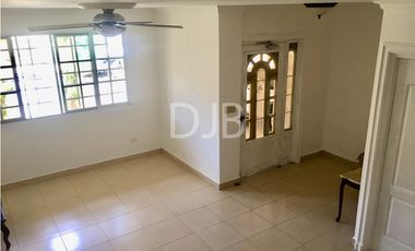 Venta de casa en Altos de Panamá $450.000