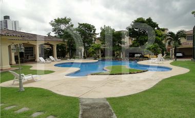 Venta de casa en Altos de Panamá $450.000