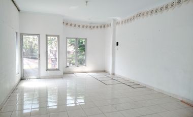 Ruko 2 lantai strategis Jogja Jl.Menteri Supeno Ltanah 142 m² LB 125 m