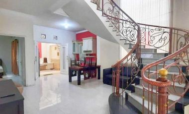 Jual / Sewa Rumah Tenggilis Utara 2 Lantai Surabaya Dekat Kampus