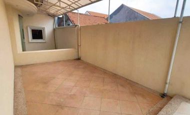 Jual / Sewa Rumah Tenggilis Utara 2 Lantai Surabaya Dekat Kampus