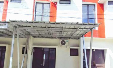 di kontrakan ruah dua lantai di sawangan