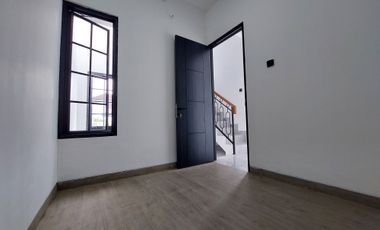 Rumah Klasik Eropa 2 Lantai View Gunung Cicilan 4 Jutaan di Bogor Kota