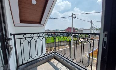 Rumah Klasik Eropa 2 Lantai View Gunung Cicilan 4 Jutaan di Bogor Kota