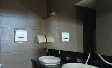 GEDUNG KOMERSIL LOKASI BAGUS COCOK UNTUK FnB DLL KEMANG JAKARTA