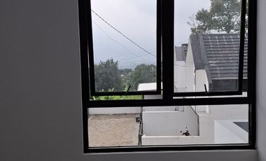 Rumah baru murah 2 lantai di jatihandap dekat padasuka cicaheum Bandun