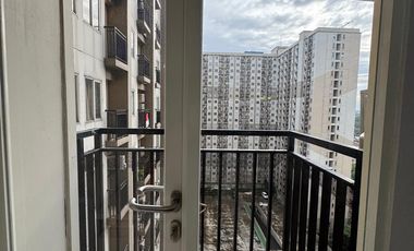 DISEWA APARTEMEN PODOMORO GOLF VIEW TIPE 2BR FULL FURNISHED BU 40JT.