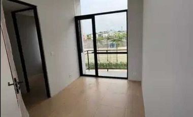 Disewakan rumah 2 lantai Cendana Icon