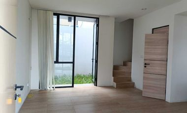 Disewakan rumah 2 lantai Cendana Icon