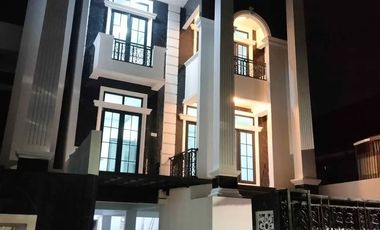Jual Rumah Lux 3 Lantai Dekat Jalan Hertasning
