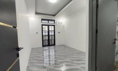 Jual Rumah Lux 3 Lantai Dekat Jalan Hertasning