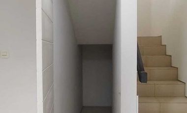 Disewakan murah rumah di royal residence