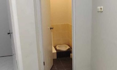 Disewakan murah rumah di royal residence