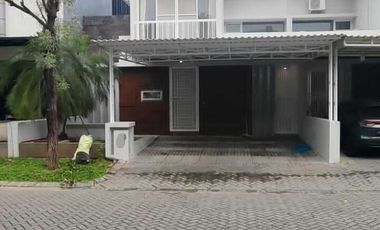 Disewakan murah rumah di royal residence