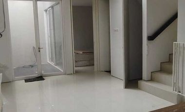 Disewakan murah rumah di royal residence