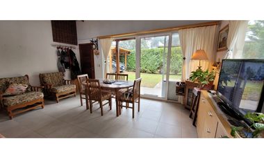 Vendo Casa en la costa, tomo depto en permuta..!!! CABA..!!!