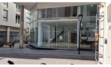 ALQUILER LOCAL, PASEO QUATTRO
