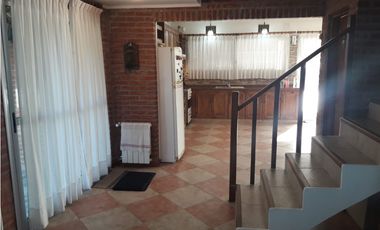 HERMOSA CASA EN CARILO (ACEPTA PERMUTA EN PARTE DE PAGO)