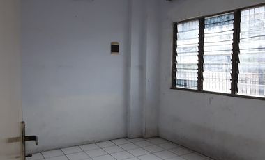 Ruko 4 lantai area perdagangan dan pasar petojo