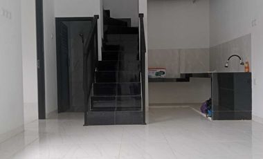 RUMAH BARU SHM 2 LANTAI DEKAT RAWA BENDUNGAN CILACAP